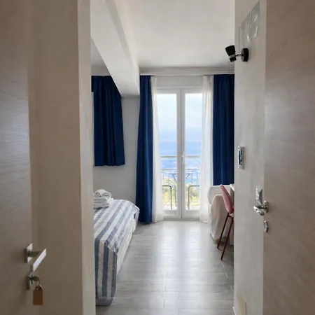 Bed & Breakfast Blue Sky House 3*
