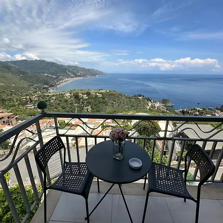 Blue Sky House 3* Taormina