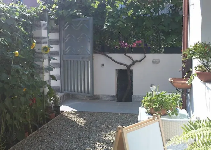 布鲁斯凯住宿加早餐旅馆 4* 陶尔米纳