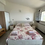 ブルー スカイ ハウス タオルミーナ