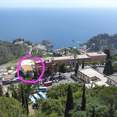 Blue Sky House Bed and Breakfast Ταορμίνα